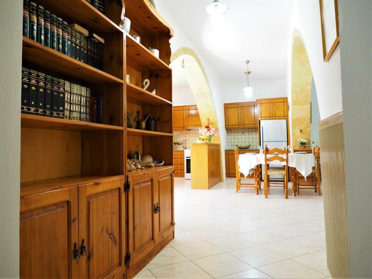 Traditional Cretan Villa Rodhopos